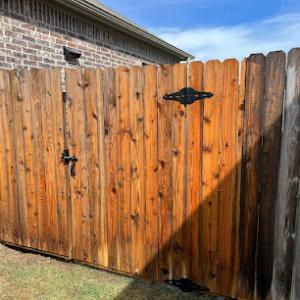 Leo's Lawn & Tree Care - Temple