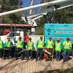 Artistic Arbor Gardens